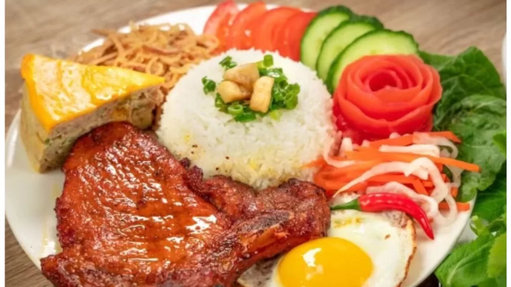 凱蒂亞洲城人均 $10美元品嚐越南菜，好吃不貴值得一試 AMA Kitchen 一站式亞洲美食廣場 越南料理